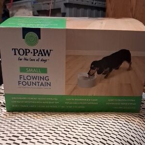 Top Paw Small Blue and White Flowing Fountain